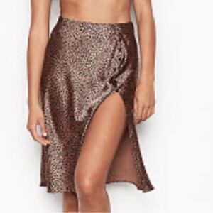 Victoria’s Secret Leopard skirt